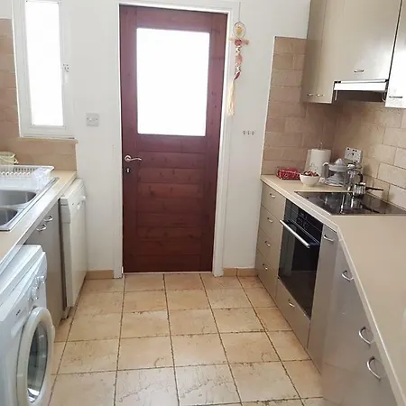 Loucas Townhouse Holiday home Paphos